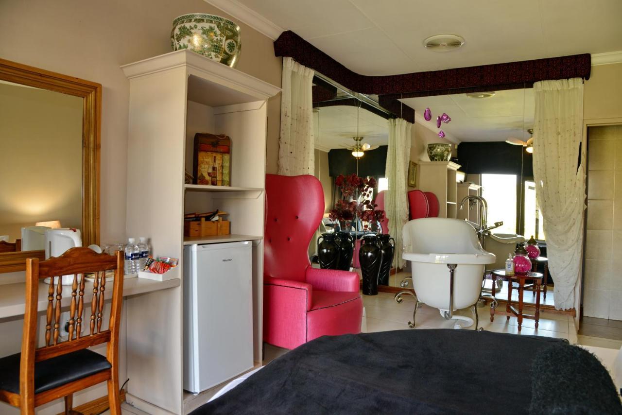 Annie'S Boutique Guesthouse And Garden Spa Hartbeespoort Exterior photo