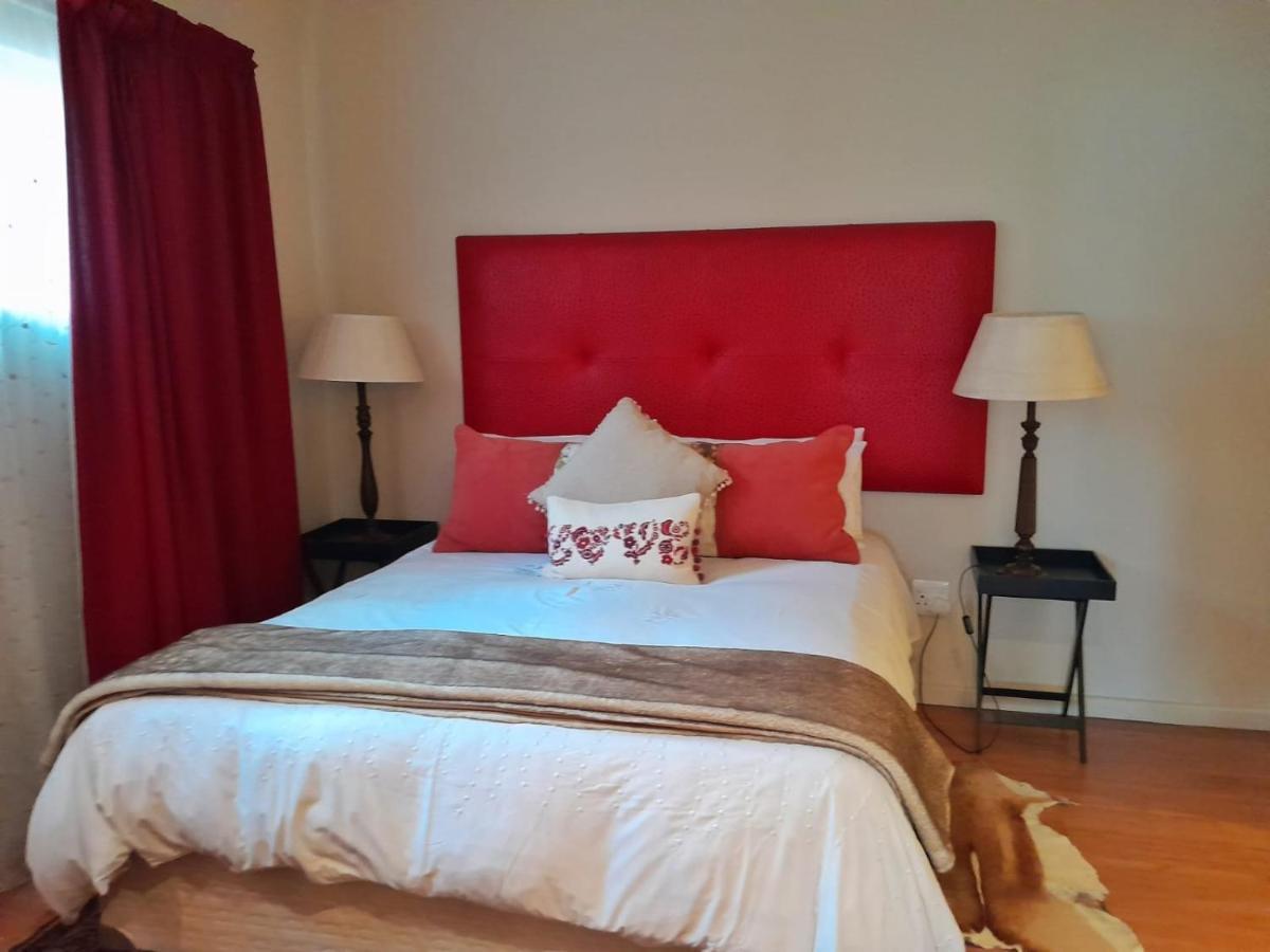 Annie'S Boutique Guesthouse And Garden Spa Hartbeespoort Exterior photo