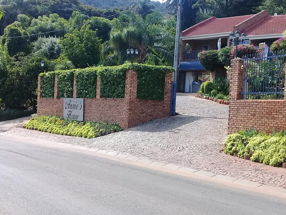 Annie'S Boutique Guesthouse And Garden Spa Hartbeespoort Exterior photo