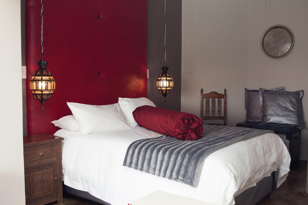 Annie'S Boutique Guesthouse And Garden Spa Hartbeespoort Exterior photo